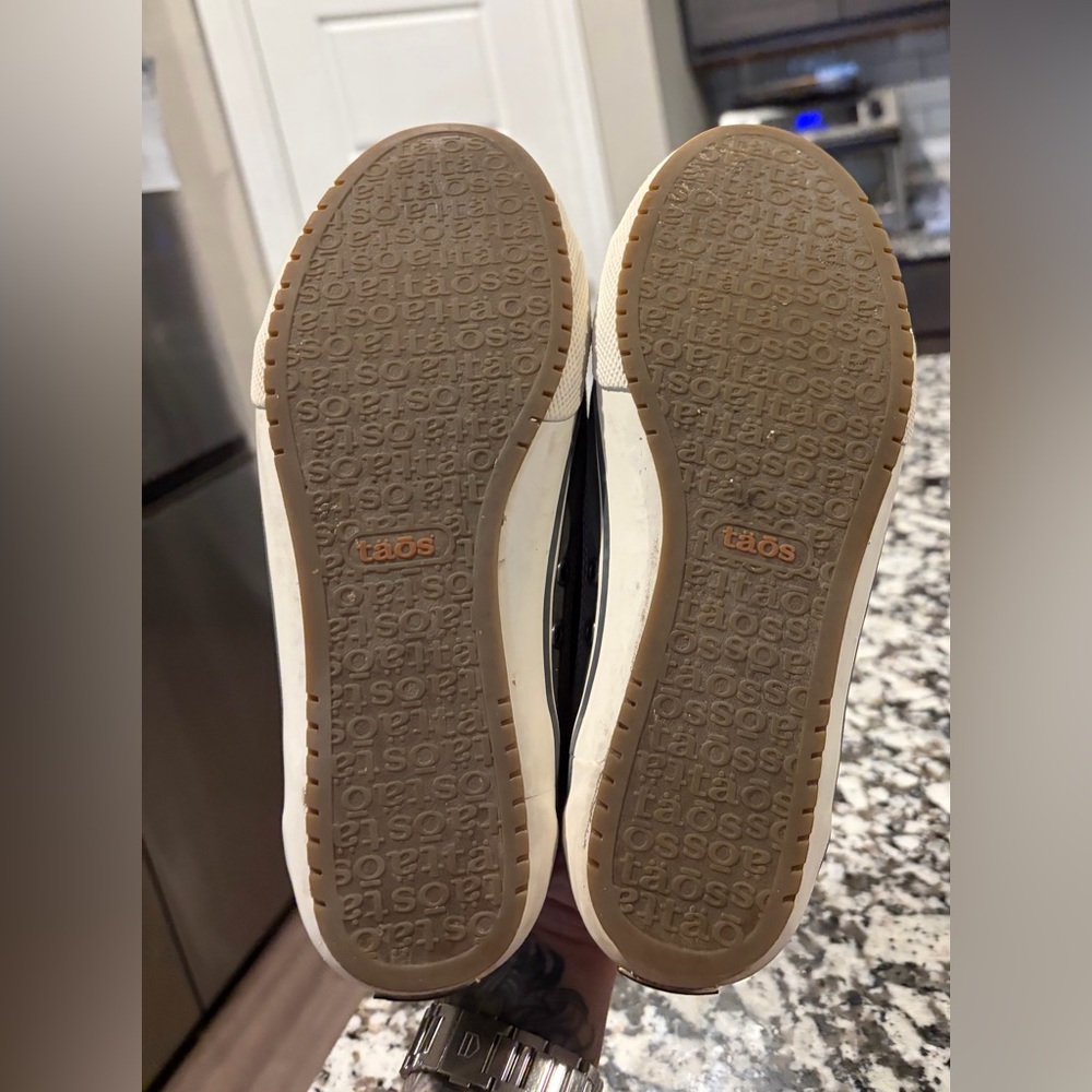 Taos Moc Star Sneakers in Graphite Distressed - Picture 3 of 4